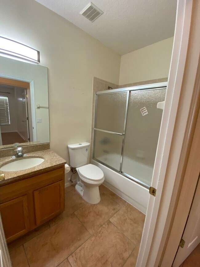 Building Photo - 3 Bedroom 2 bath Home in Cypress Lakes