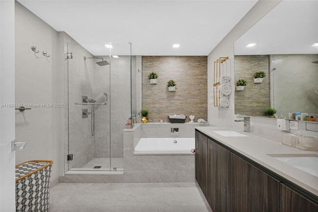 Building Photo - 488 NE 18th St