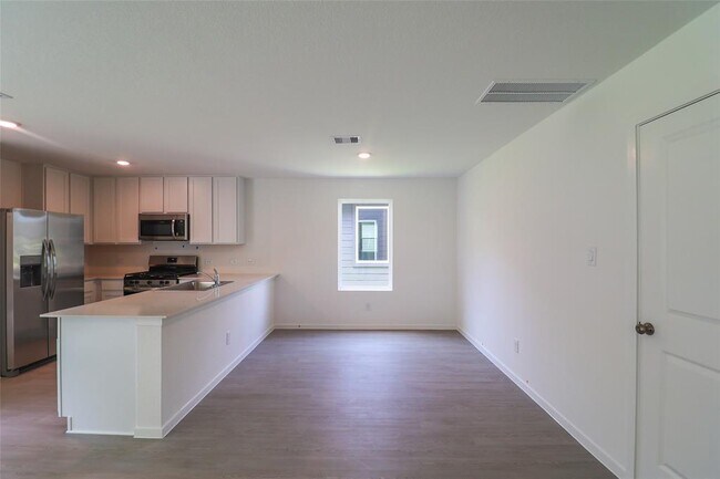 Building Photo - 31371 Black Cherry St