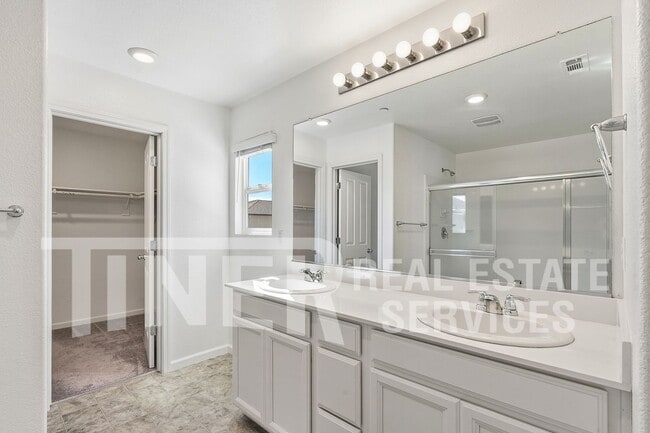 Building Photo - 22 Tulip Ridge Ct.