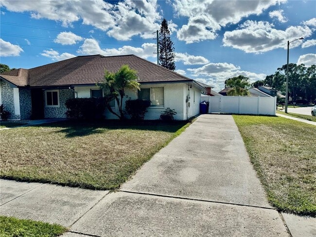 Building Photo - 3433 Laurel Dale Dr