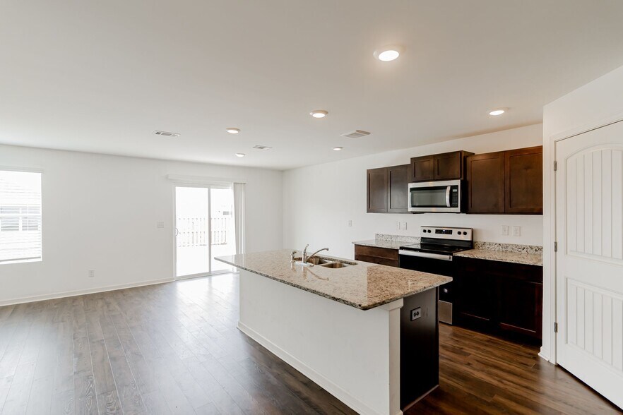 Building Photo - 7339 Tulip Trestle Ct