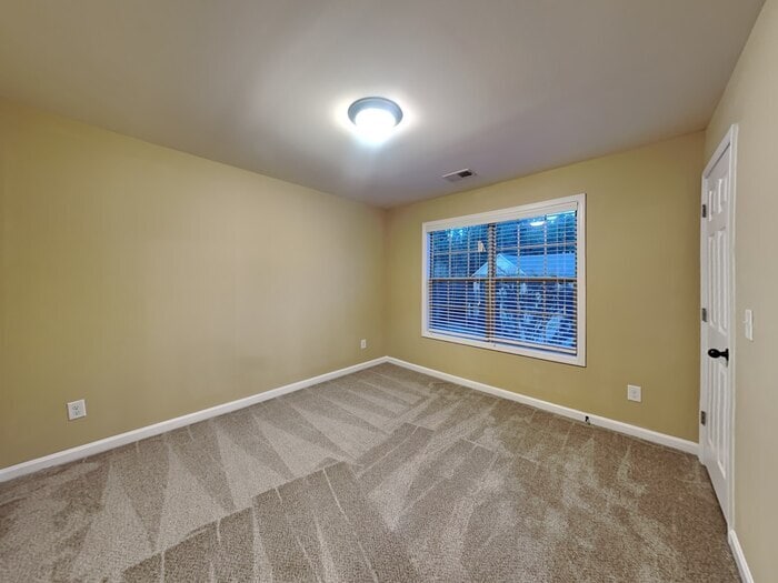 Building Photo - 255 Farm Manor Ct