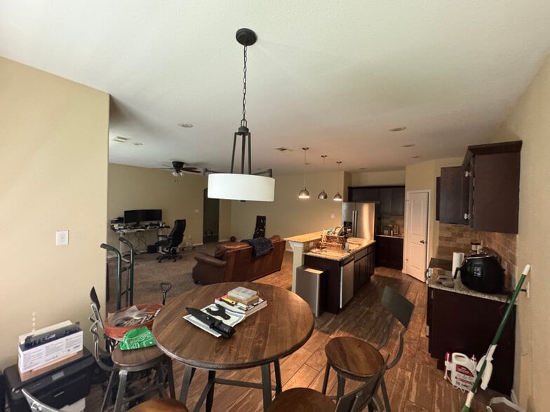 Building Photo - 2701 Easter Ave