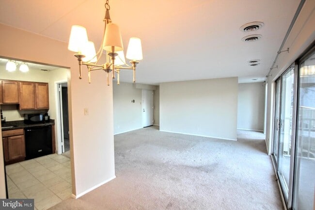 Building Photo - 2610 Indian Dr