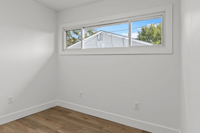 Building Photo - 38 Indian Creek Dr