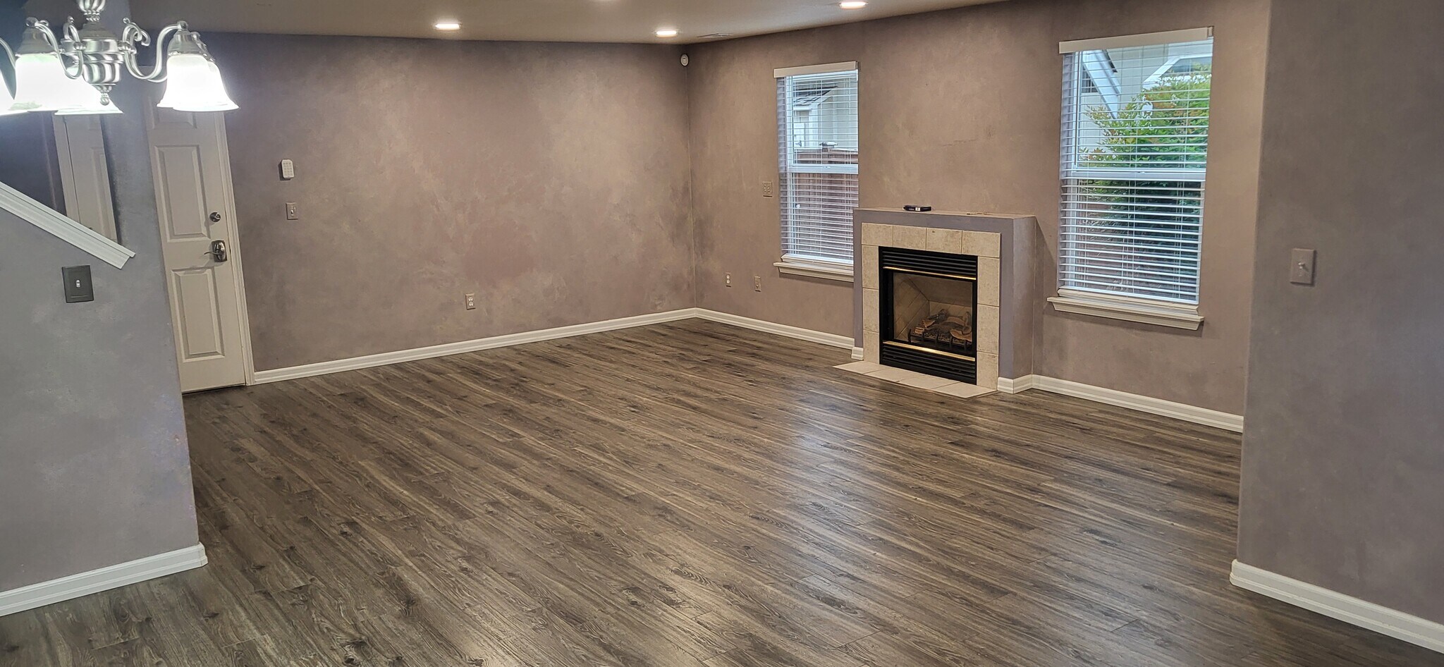 Livng Room with Fireplace - 806 29th Ave SE