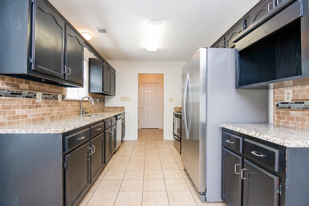 Building Photo - 1400 Milestone Dr