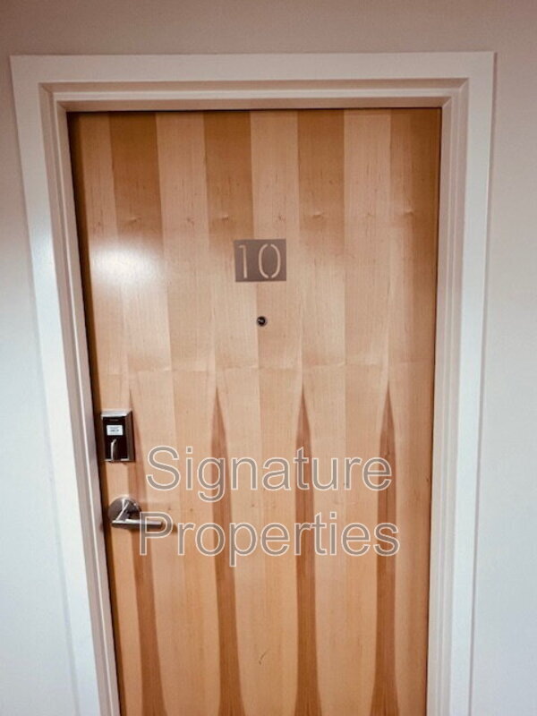 Building Photo - 712 High St