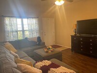 Building Photo - Bixby 3 bed 2 bath in quiet cul-da-sac!