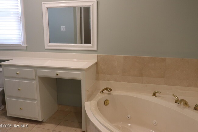 Building Photo - 207 Gemini Ct