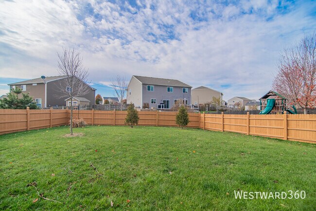 Building Photo - 2971 Ellsworth Dr