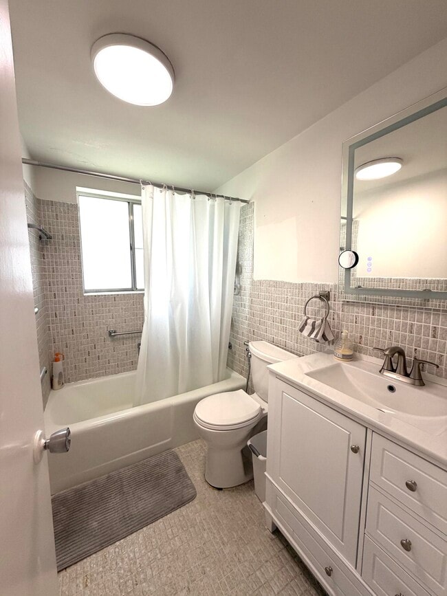 Building Photo - 3322 Cynthia Ln