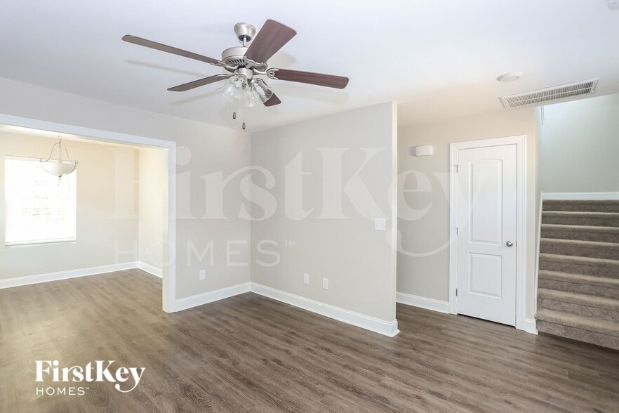 Building Photo - 2031 Samantha Dr