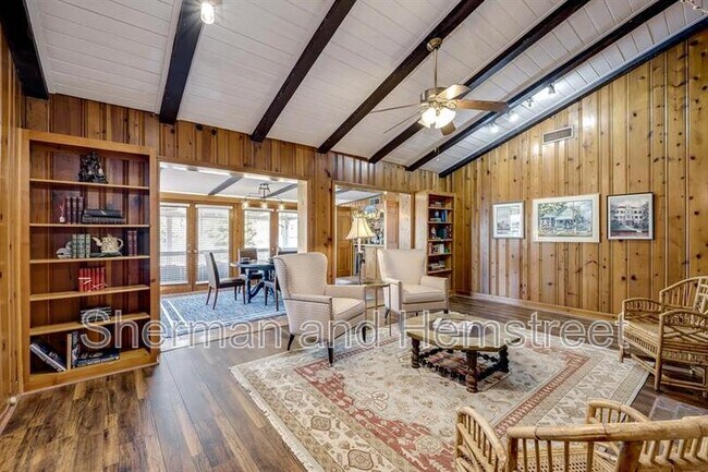 Building Photo - 289 Ashbrook Dr