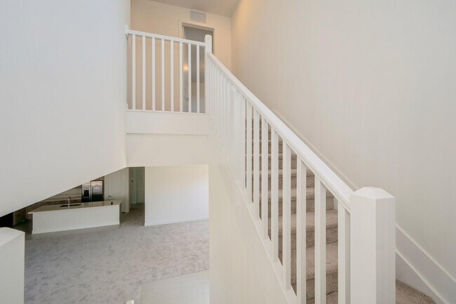 Building Photo - 4385 SW 123rd Ln