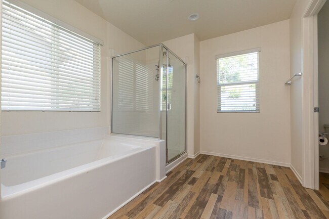 Building Photo - 4 Bed, 3 Bath - Fallbrook Single Family Home
