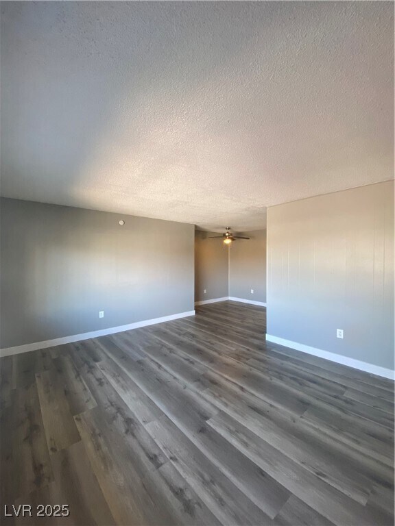 Building Photo - 1089 E Desert Inn Rd