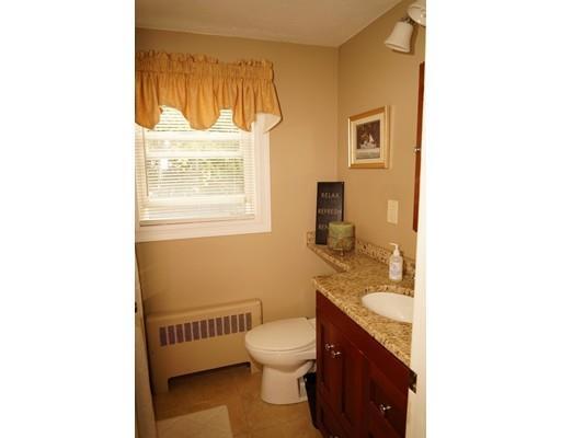 Building Photo - 13 Munroe Ave