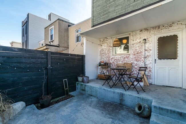 Building Photo - Charming Olde Richmond Home
