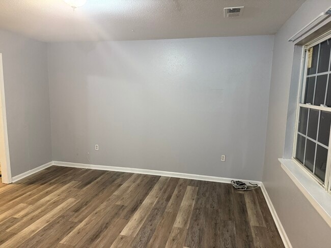 Building Photo - 1836 Greenbrier Ave SE