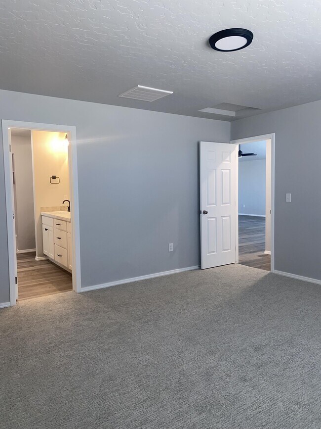 Building Photo - 1415 Carrol Town Wy