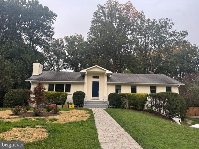 Building Photo - 7913 Charleston Ct