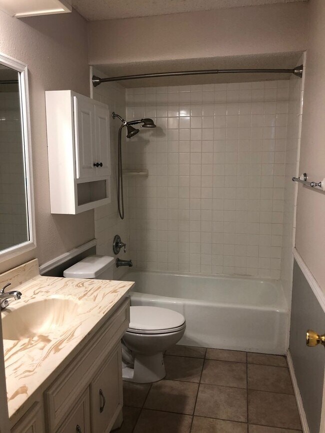 Building Photo - Available April!