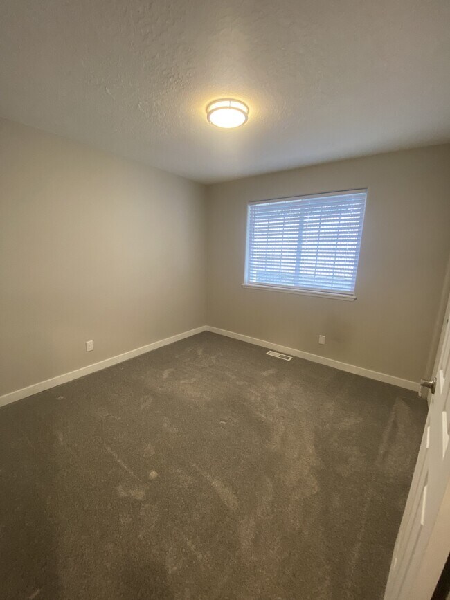 Building Photo - 1270 Marstone Ct SE