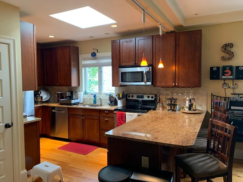 Kitchen - 23 Rowe St