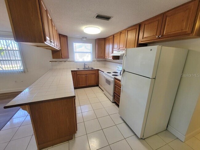 Building Photo - 10329 Castalie Dr