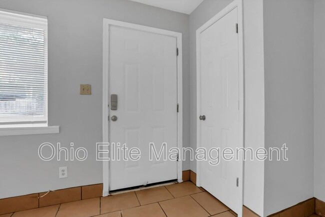 Building Photo - 2844 Baughman Ave