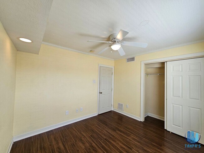 Building Photo - 119 N Evergreen Ave