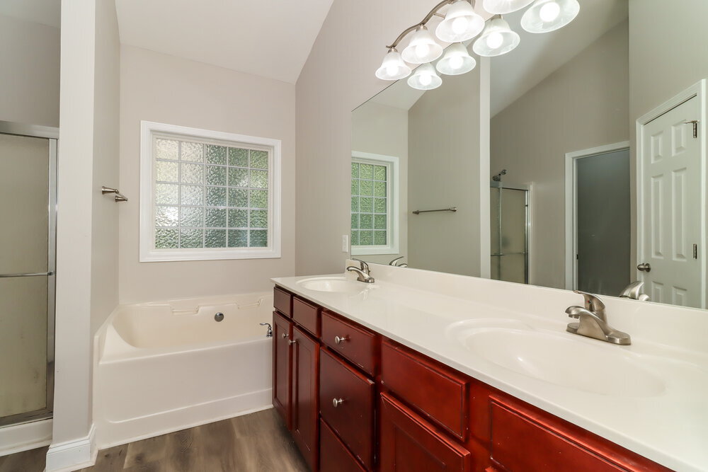 Building Photo - 205 Westridge Cir