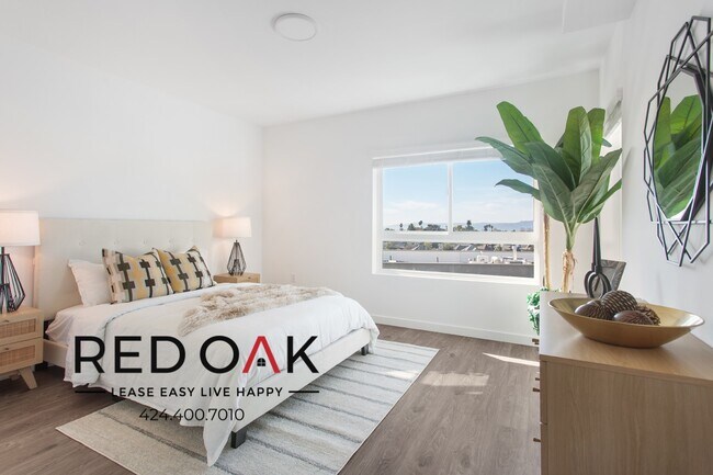 Building Photo - 1011-1013 Everett St-A-202