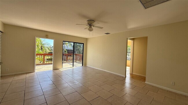 Building Photo - 10 N Crossings Cir