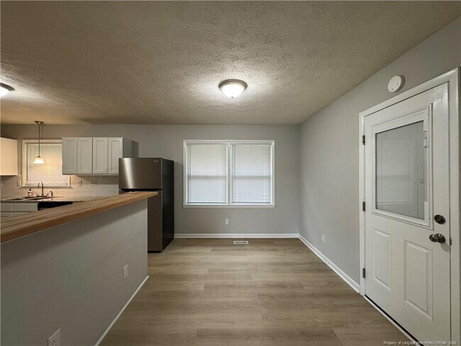 Building Photo - 179 Paddle Wheel Rd