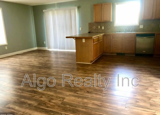 Building Photo - 1426 N Morgan Ave