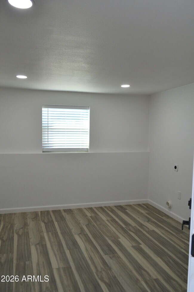 Building Photo - 44 N Mountain Rd