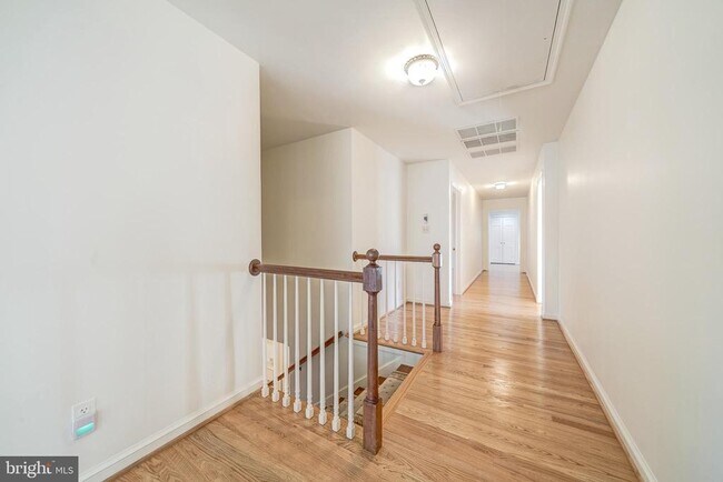 Building Photo - 6209 Stoneham Ln