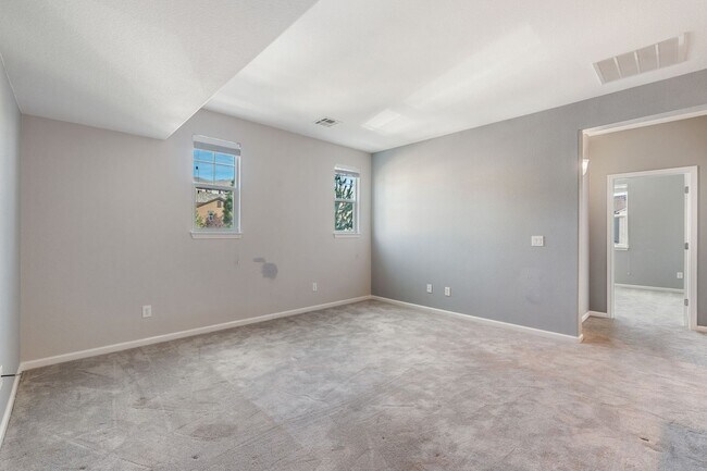 Building Photo - Furnished & Fully Equipped Low Maintenance Town Home (Somersett - Utilities Included)