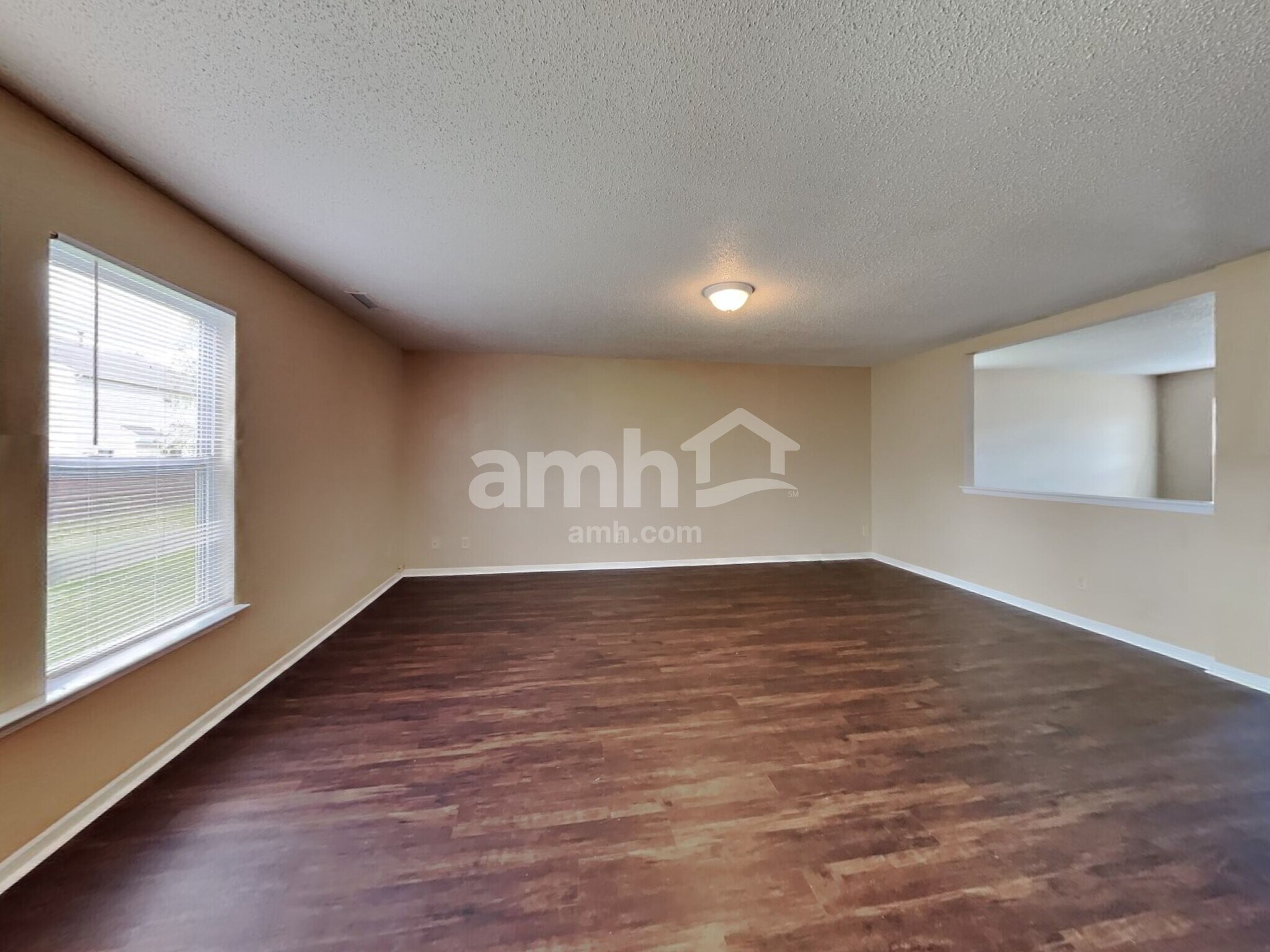 Building Photo - 10338 Kensington Way