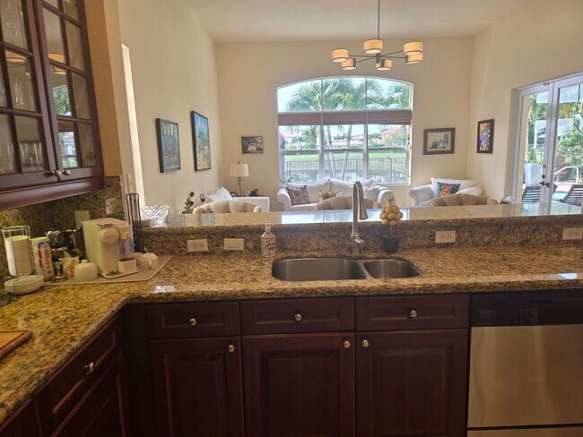 Building Photo - 180 Sedona Way