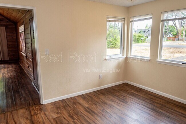 Building Photo - 9620 Maple Ave SW