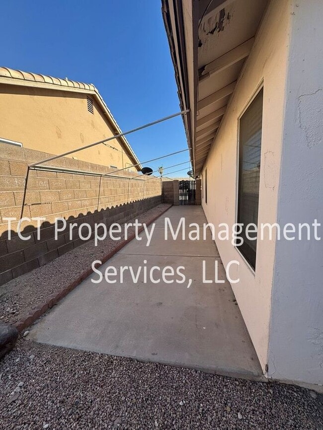 Building Photo - Charming Home in North East Mesa