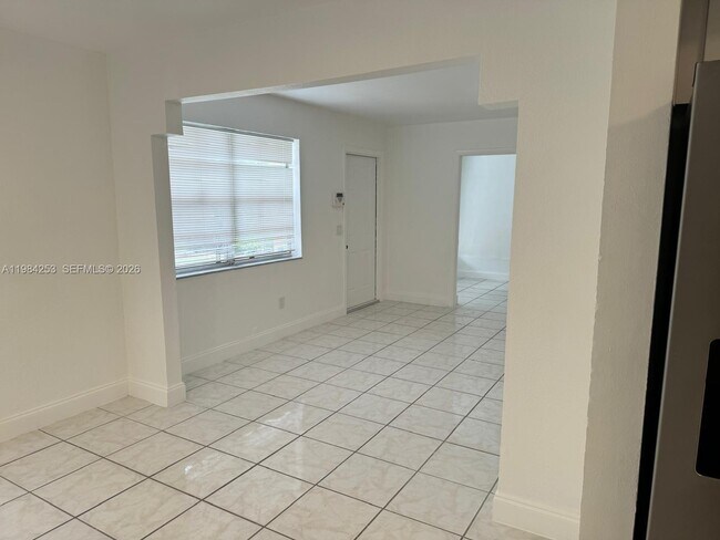 Building Photo - 2832 SW 7th St