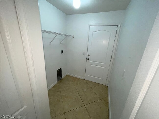 Building Photo - 2614 Carol Pl