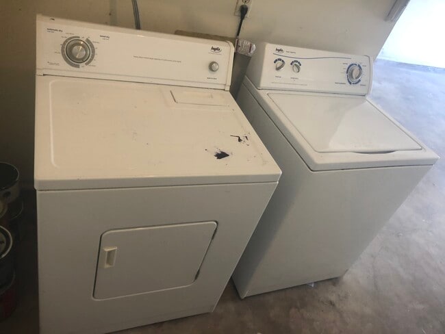 Washer and dryer included - 7257 Lansbury Dr