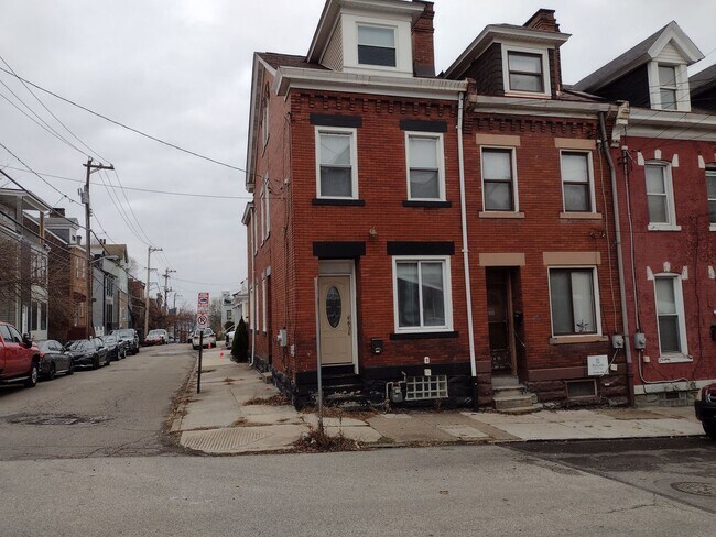 Building Photo - Beautiful Home for Rent