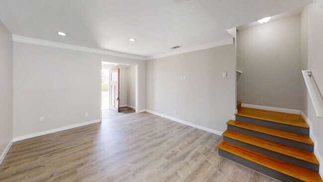 Building Photo - 4917 Rockford Dr